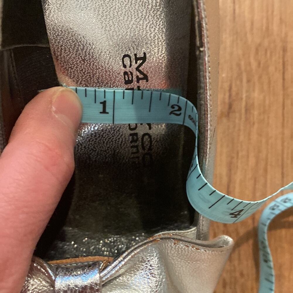 May Company California Silver Metallic Vintage Bow Heels Size 8 Narrow Women’s - Picture 9 of 11